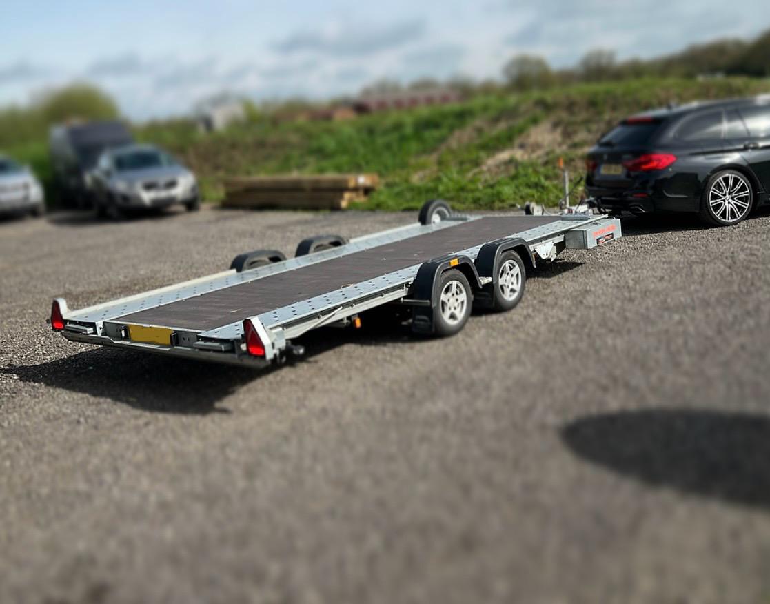Car Transporter Flat Bed Tilt Bed Trailer Hire