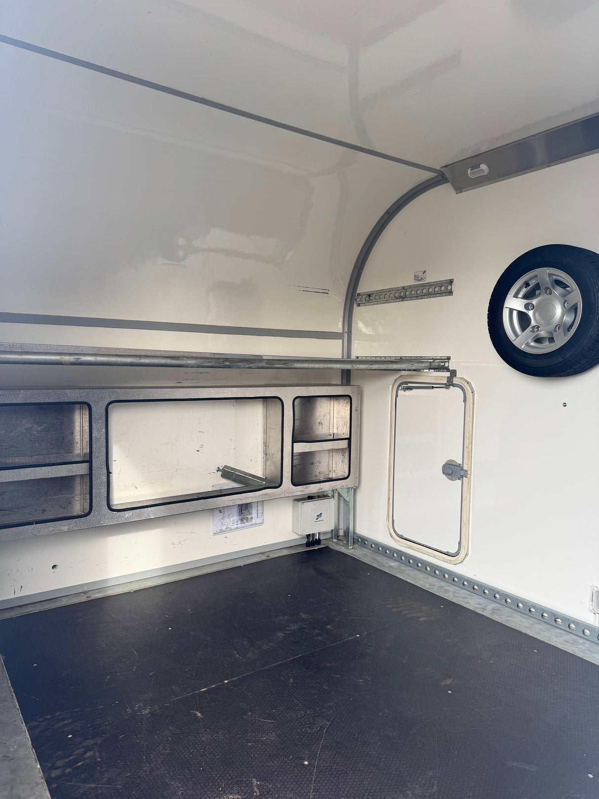 Ifor Williams Transporta CCT5221 Car Vehicle Transporter Box Trailer 3500kg 5220mm x 2236mm