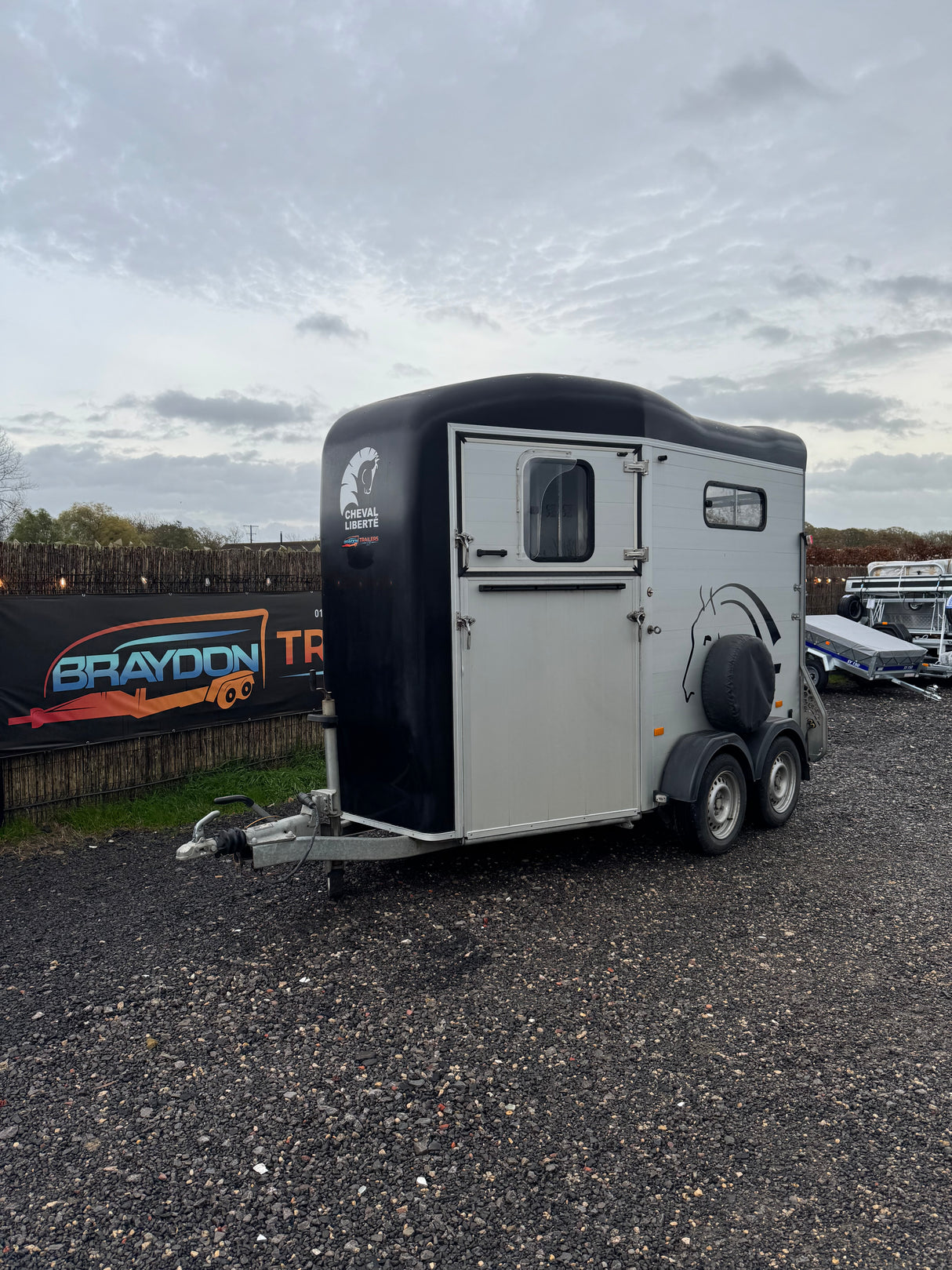 Cheval Liberte Touring Country With Tack Room Horse Box Trailer