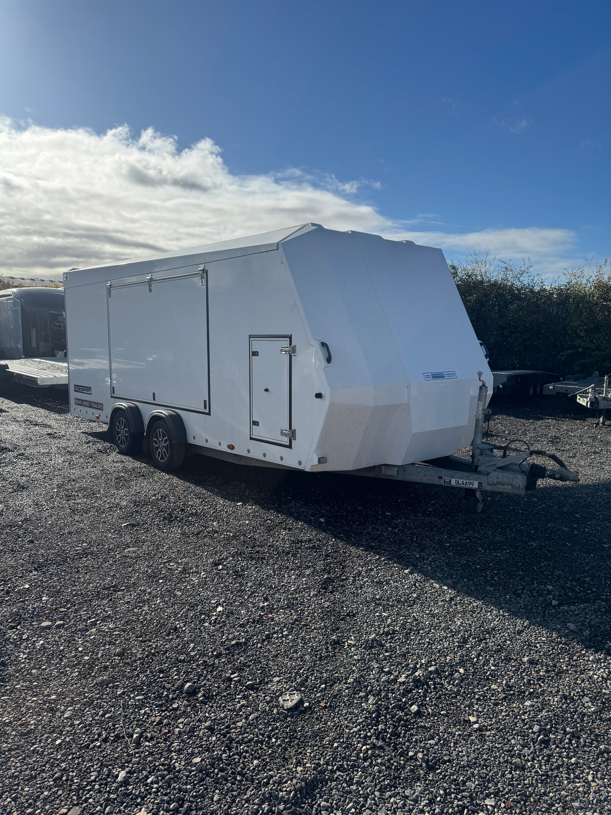 Brian James Race Sport 340-5010 Enclosed Car Vehicle Transport Trailer 5m x 2m 3000kg