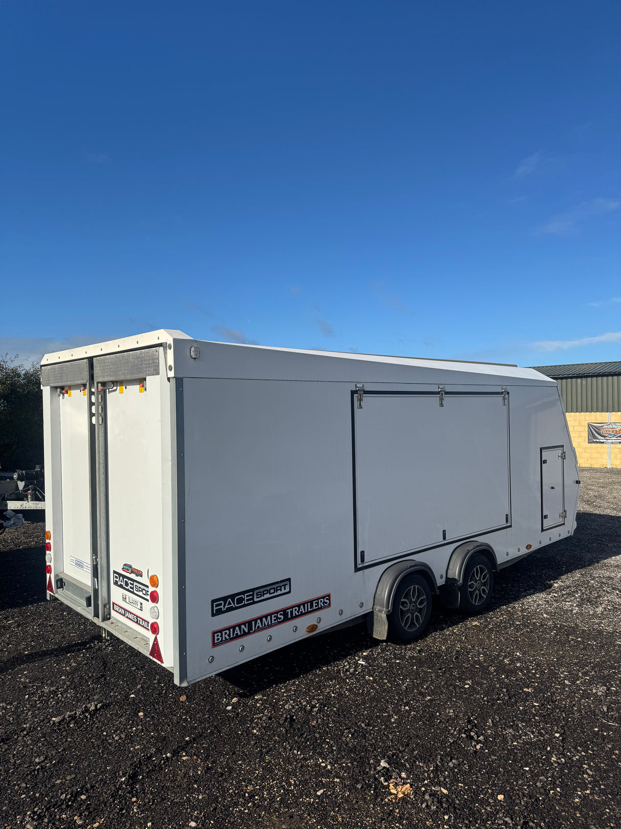 Brian James Race Sport 340-5010 Enclosed Car Vehicle Transport Trailer 5m x 2m 3000kg