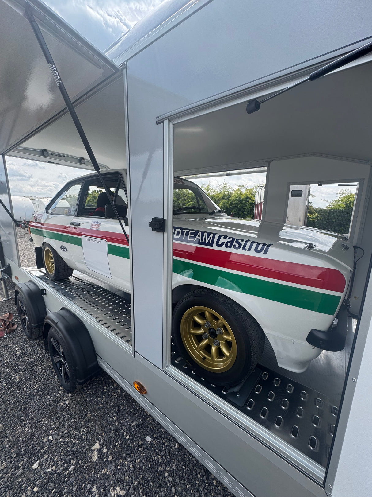 Debon Roadster C1000 Box Van Enclosed Car Transporter Trailer