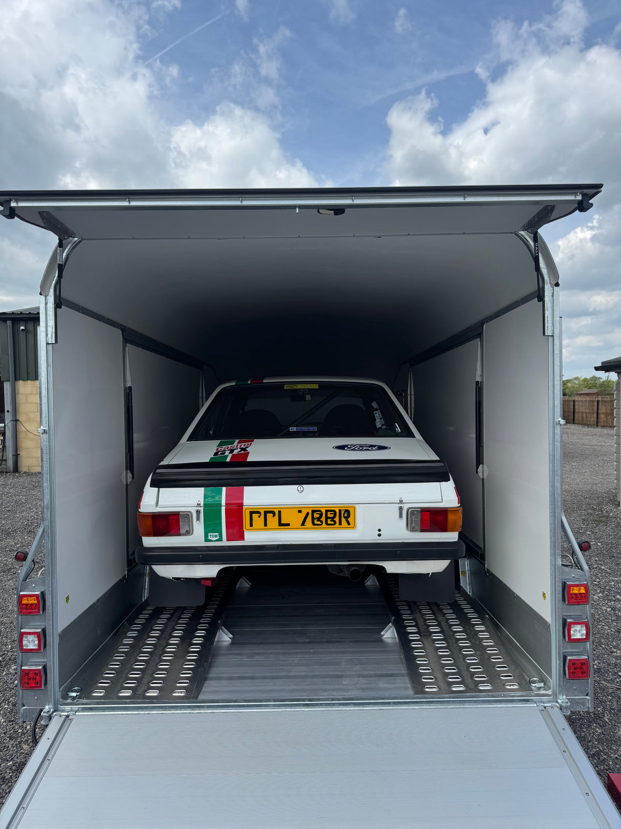 Debon Roadster C1000 Box Van Enclosed Car Transporter Trailer