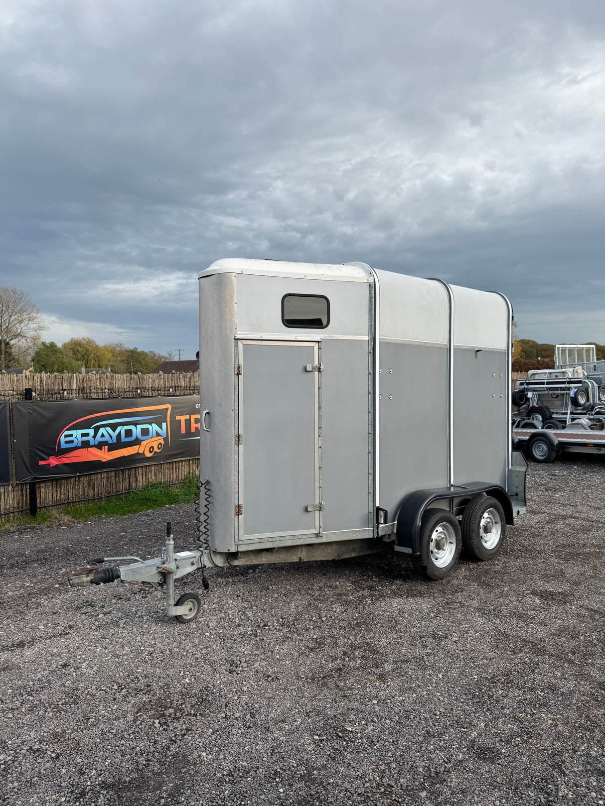 Ifor Williams HB401 Mare & Foal Horse Box Trailer
