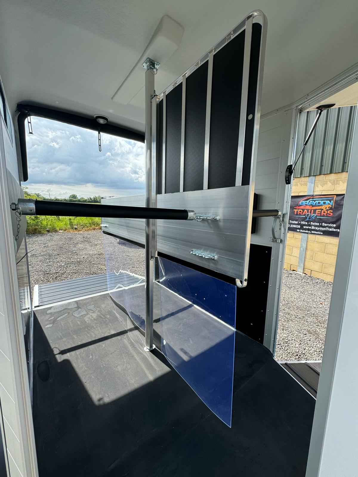 30th Anniversary Special Cheval Liberte Touring Country with Tack Room Double Horse Box Trailer