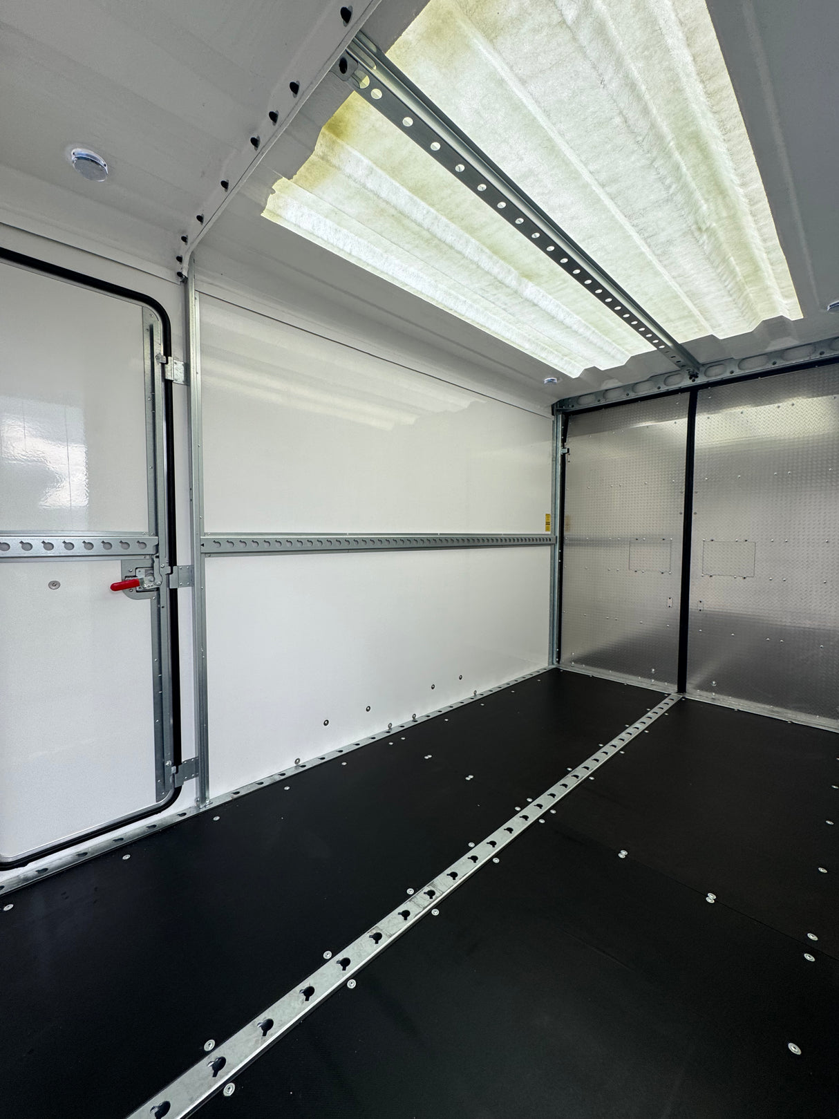 Brian James Box Van Trailer 600-3518-27-2-12-B 3.5m x 1.8m 2700 Kg Split Ramp Door