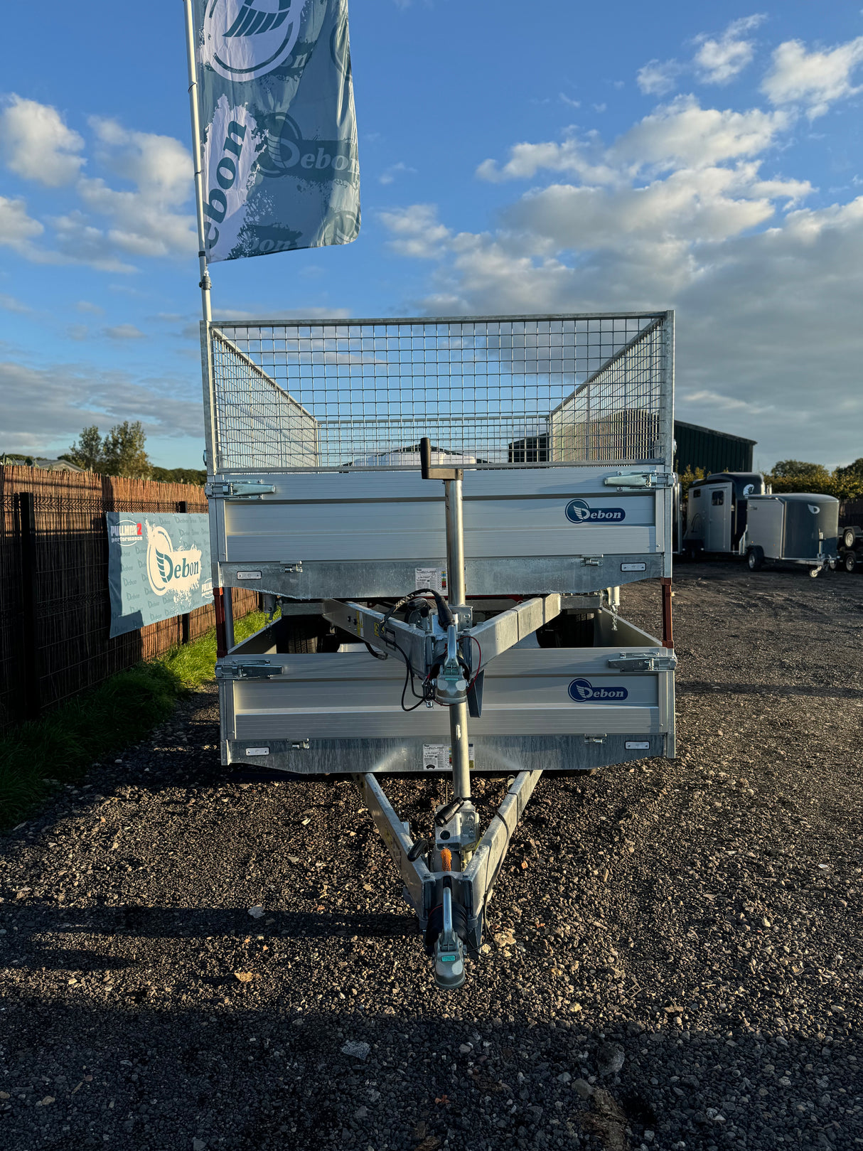 Debon Tipper Trailer PW2.4 Twin Axle 3 Way Electric / Manual Tipper 2600kg MGW