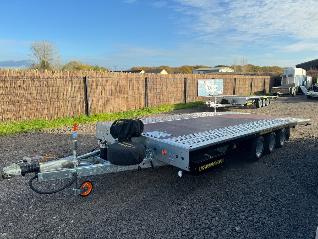 Car Transporter Flat Bed Tilt Bed Trailer Hire