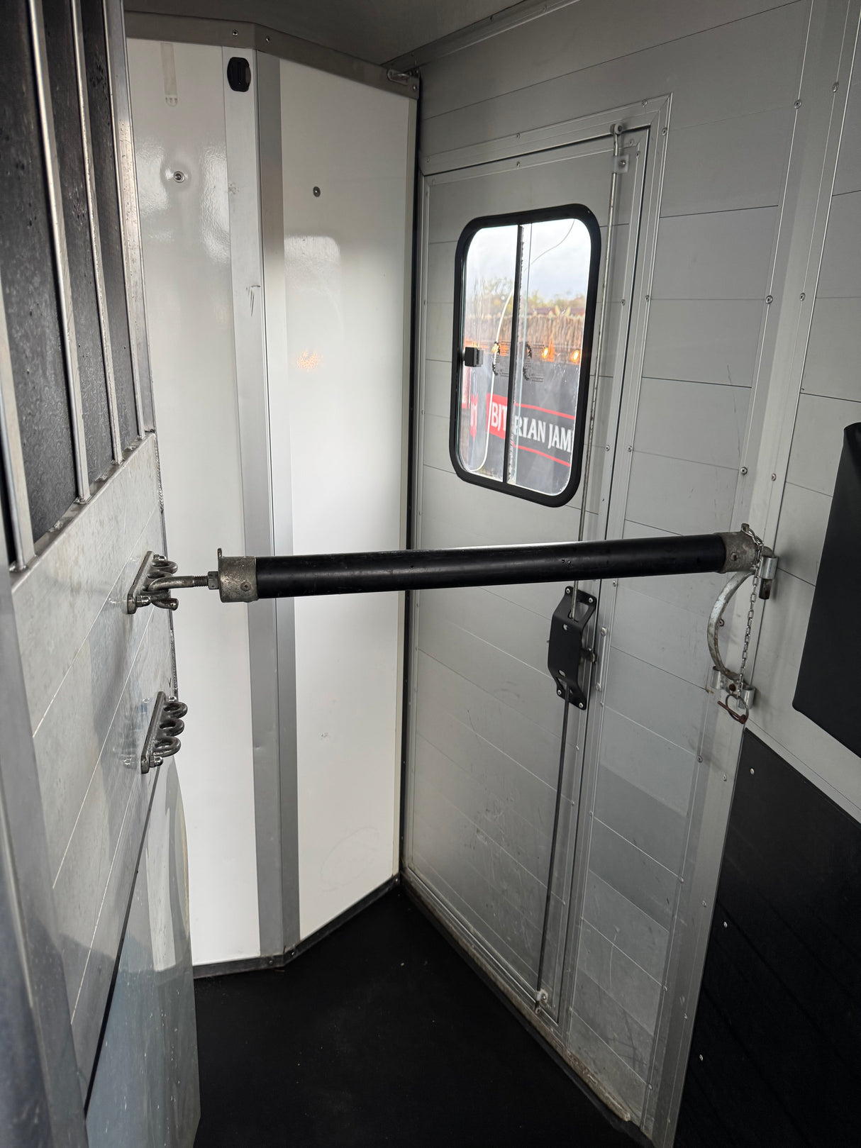 Cheval Liberte Touring Country With Tack Room Horse Box Trailer