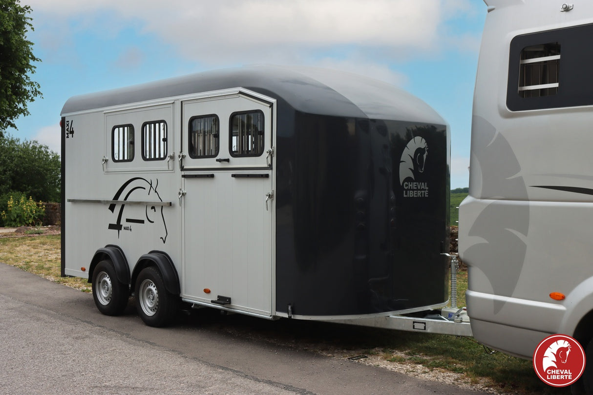 Cheval Liberte MAXI 4 Diagonal Loading Large Horse Trailer Herringbone With Built-in Tack Room