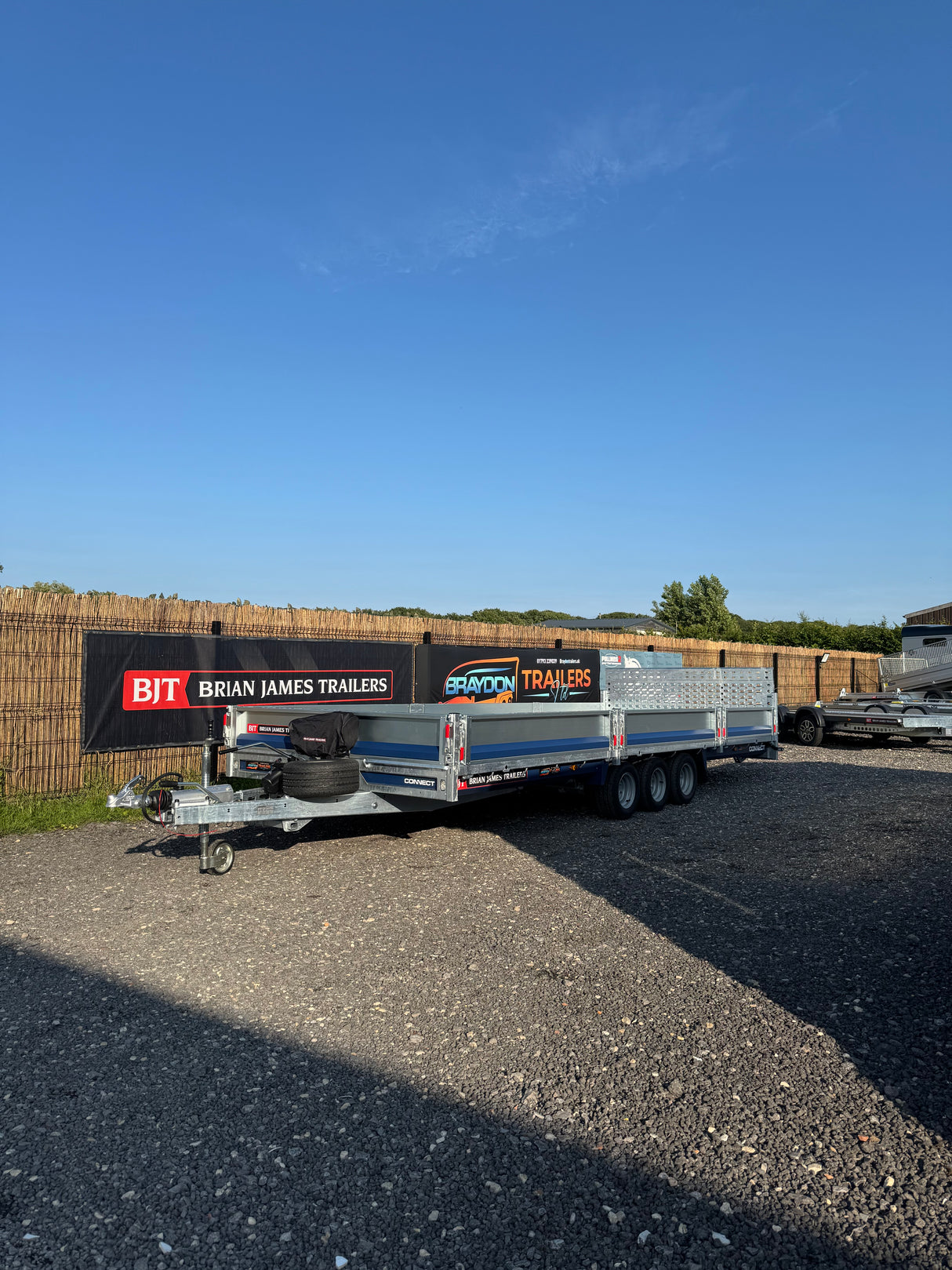 Brian James Connect Flatbed Trailer – 5.5m x 2.1m | 3.5T | Triple Axle | 10” Wheels 476-5521-35-3-10