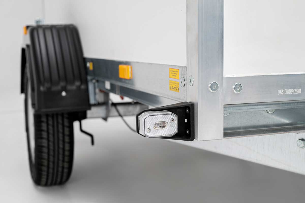 Debon Roadster C220 Box Trailer