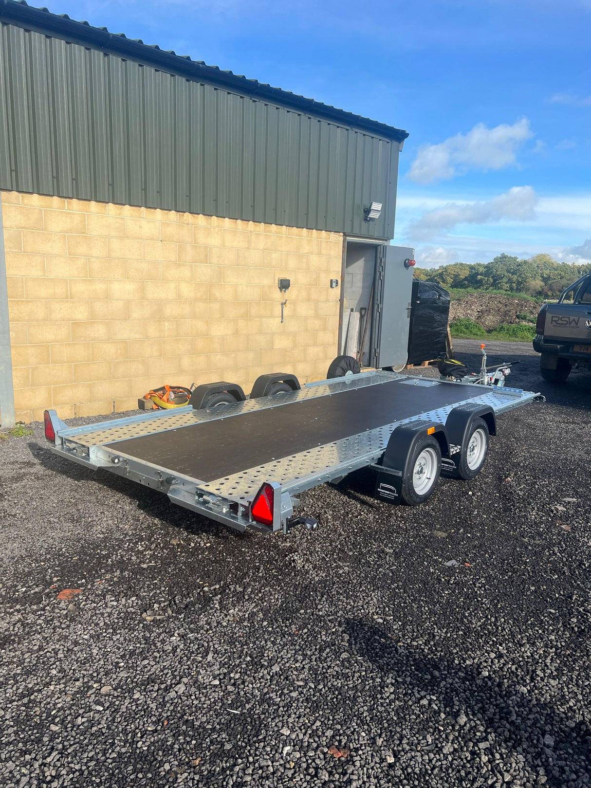Car Transporter Flat Bed Tilt Bed Trailer Hire