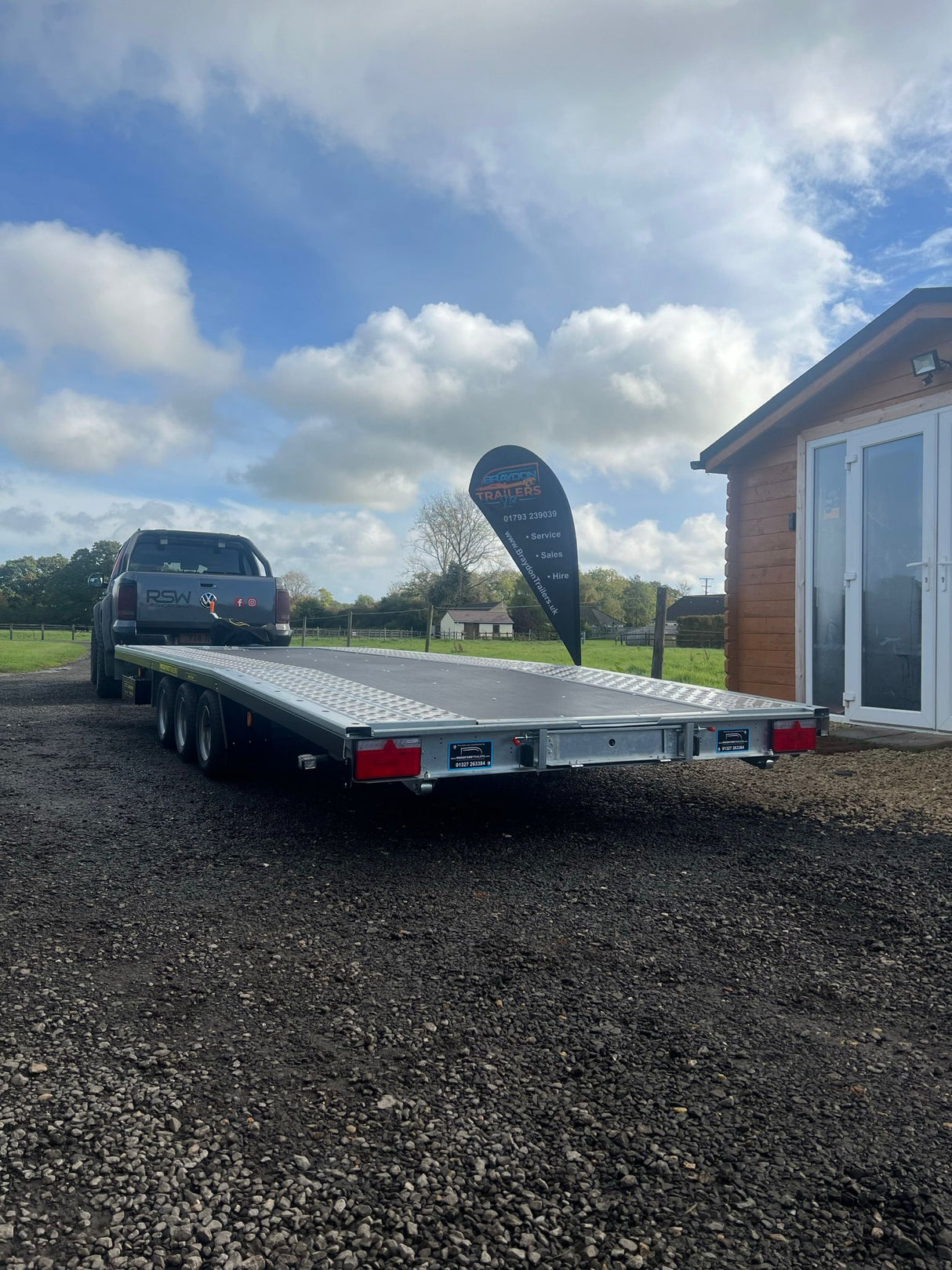Car Transporter Flat Bed Tilt Bed Trailer Hire